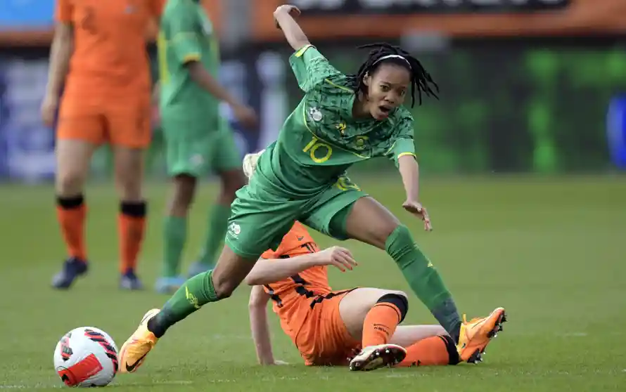 ‘มันโหดร้าย’ – การห้ามฮิญาบของฟุตบอลฝรั่งเศสมีผลกระทบต่อผู้หญิงมุสลิมอย่างไร